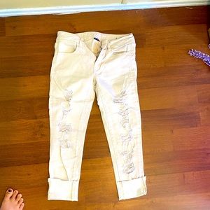 AE white Capri pants
